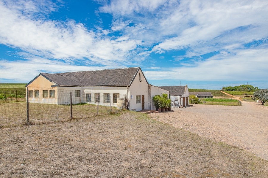 6 Bedroom Property for Sale in Lyndoch Western Cape